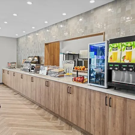 Home Inn & Suites Regina Airport-3